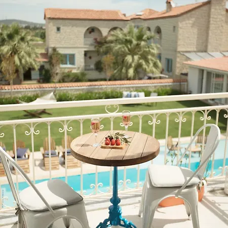 Levin * Alacati