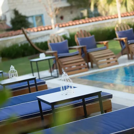 Levin Hotel *